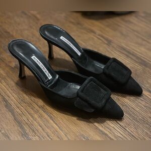 MANOLO BLAHNIK Suede Heeled Mules. SIZE 36.5